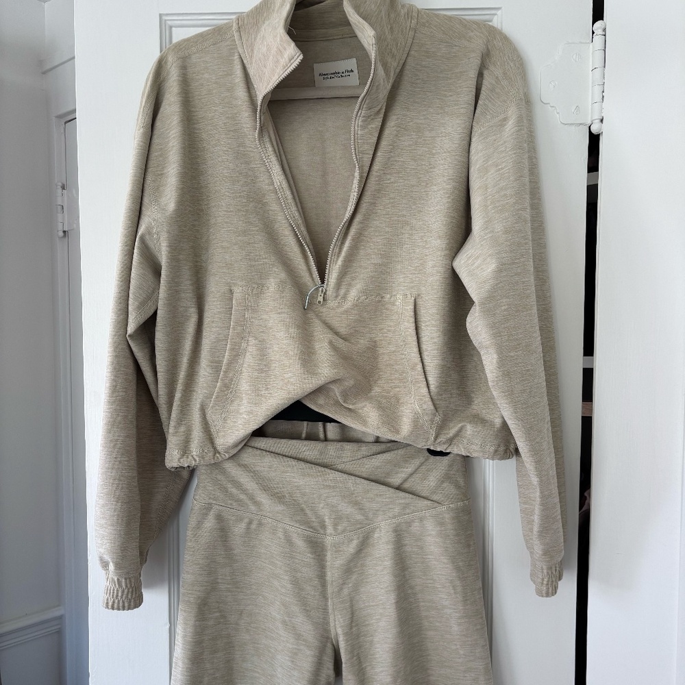 Abercrombie Jacket & Shorts Set